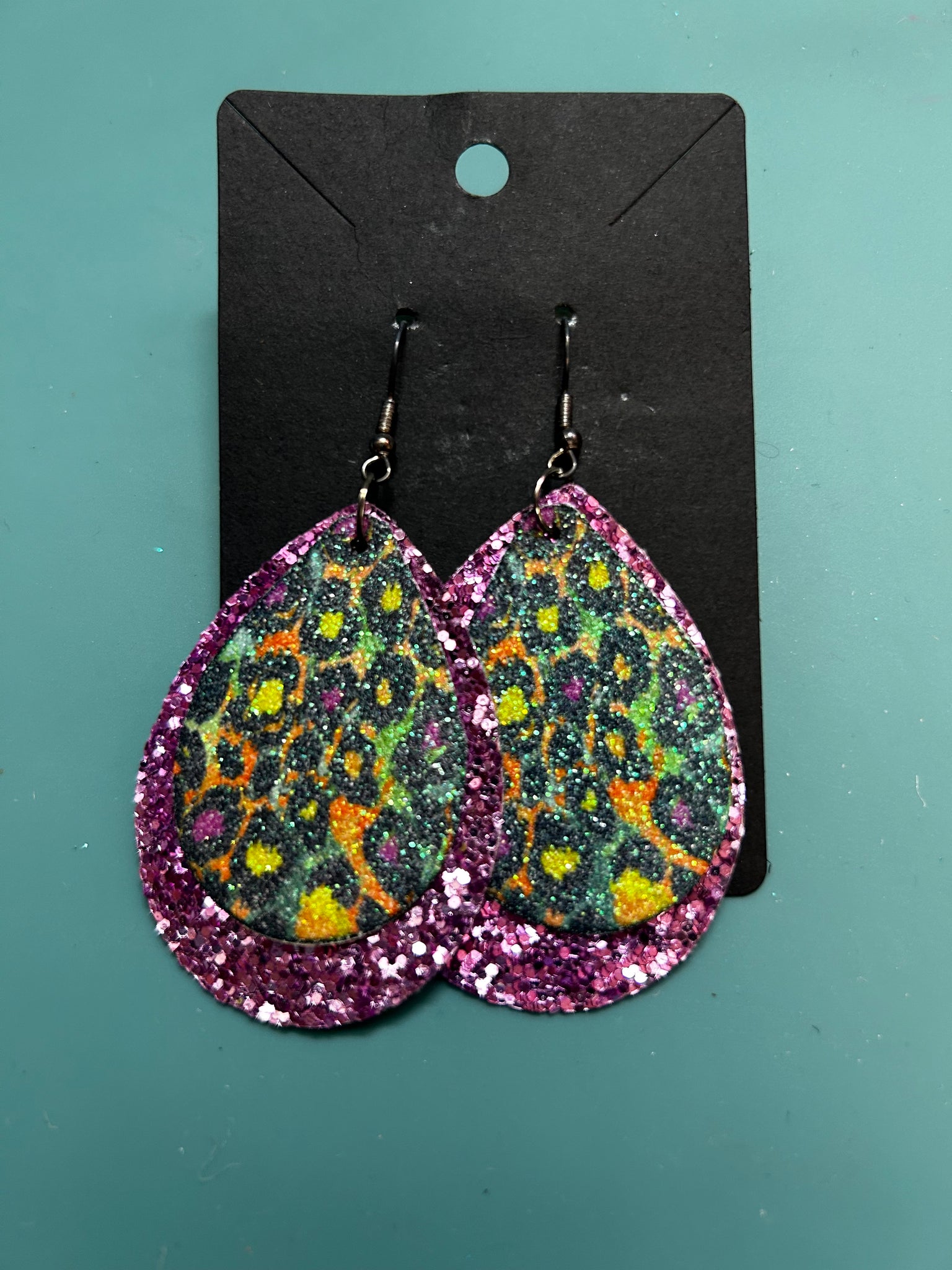 Rainbow cheetah/pink glitter