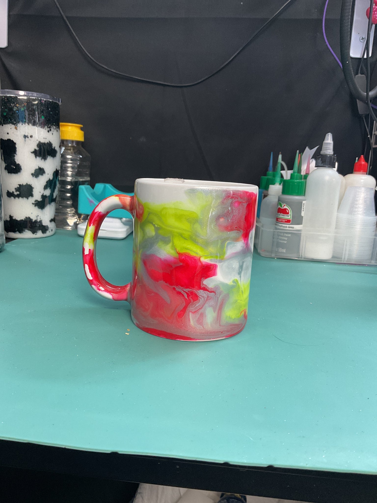 Red/green coffee cup