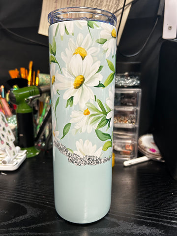 Turquoise and daisies